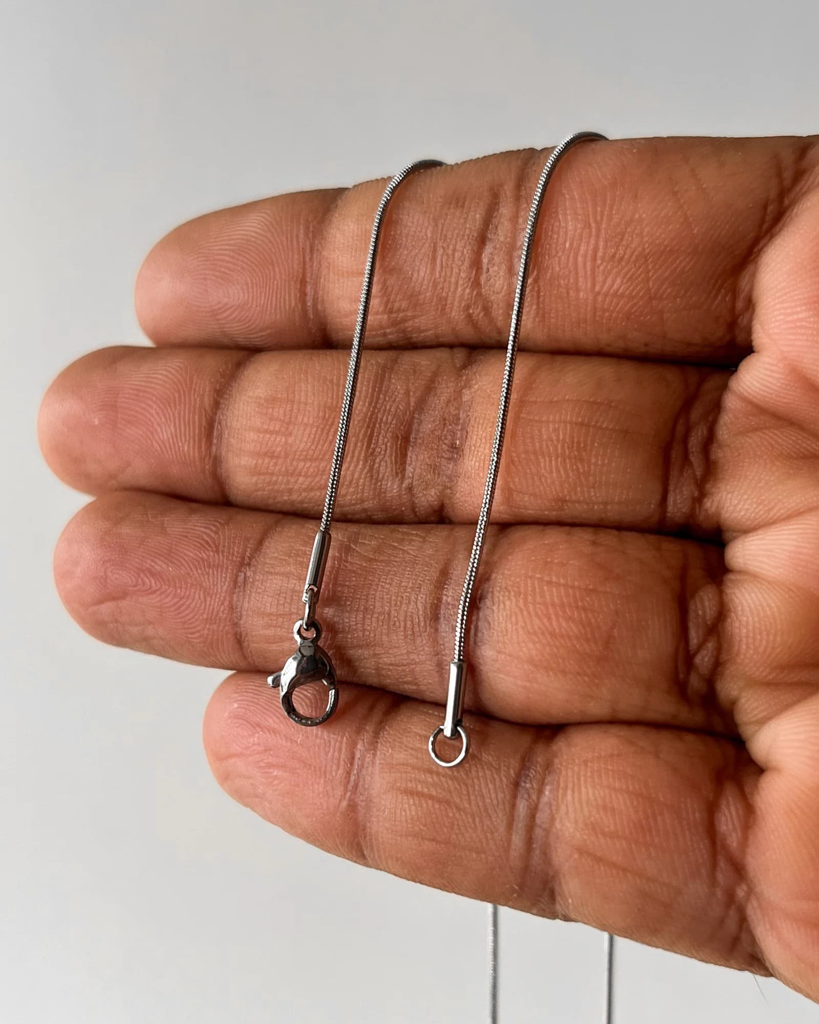 Snake chain · 22" · 2mm