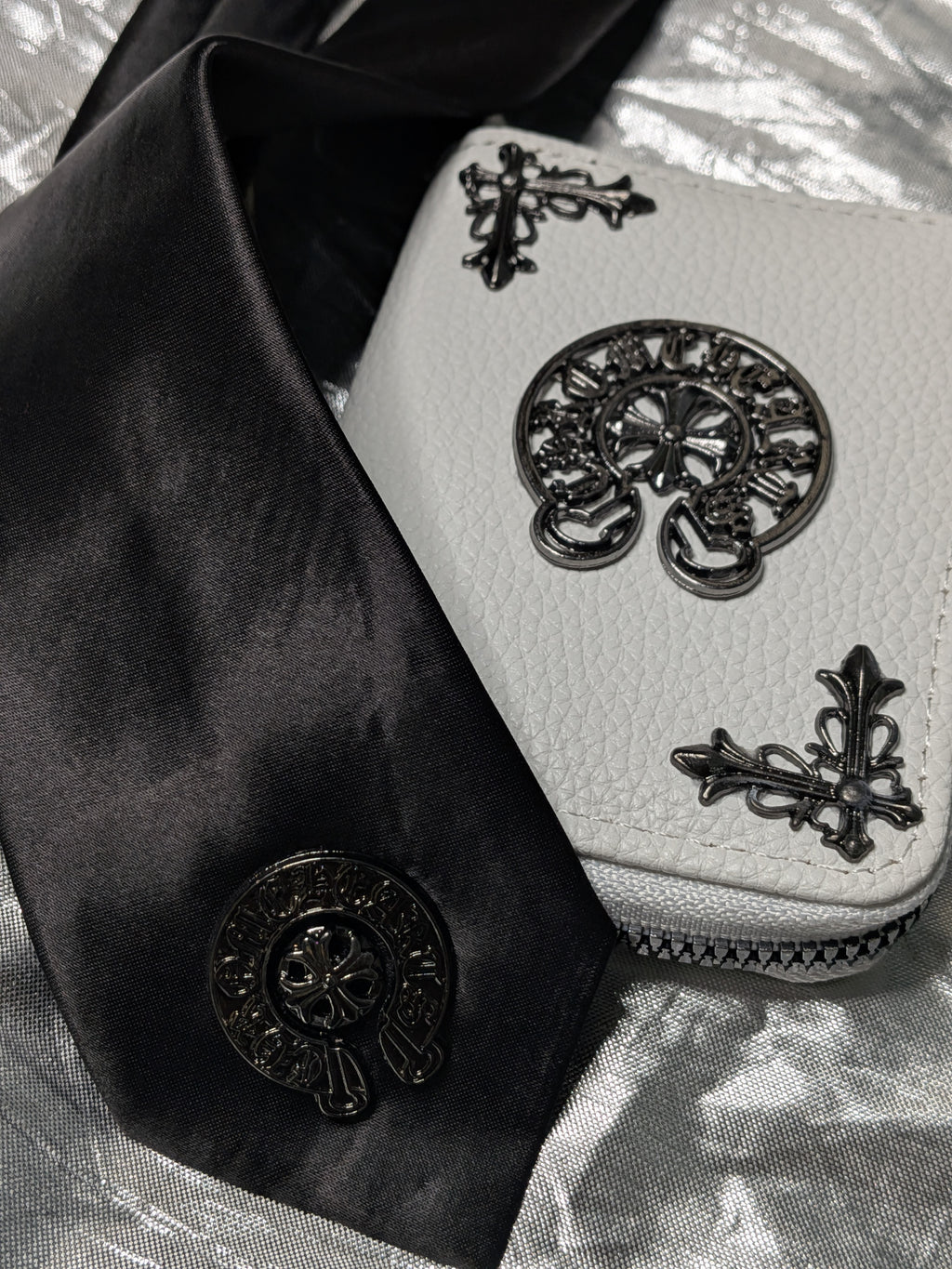 Excluse MC Combo (Black Tie + White Wallet)