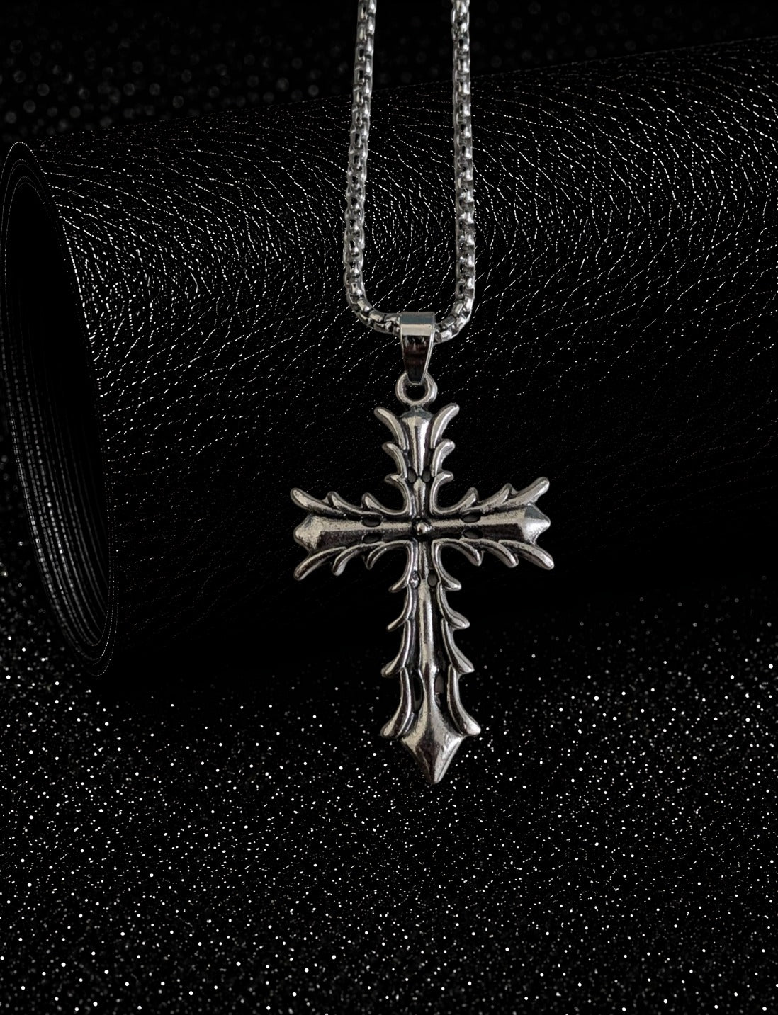 Thorn CH Cross Pendant