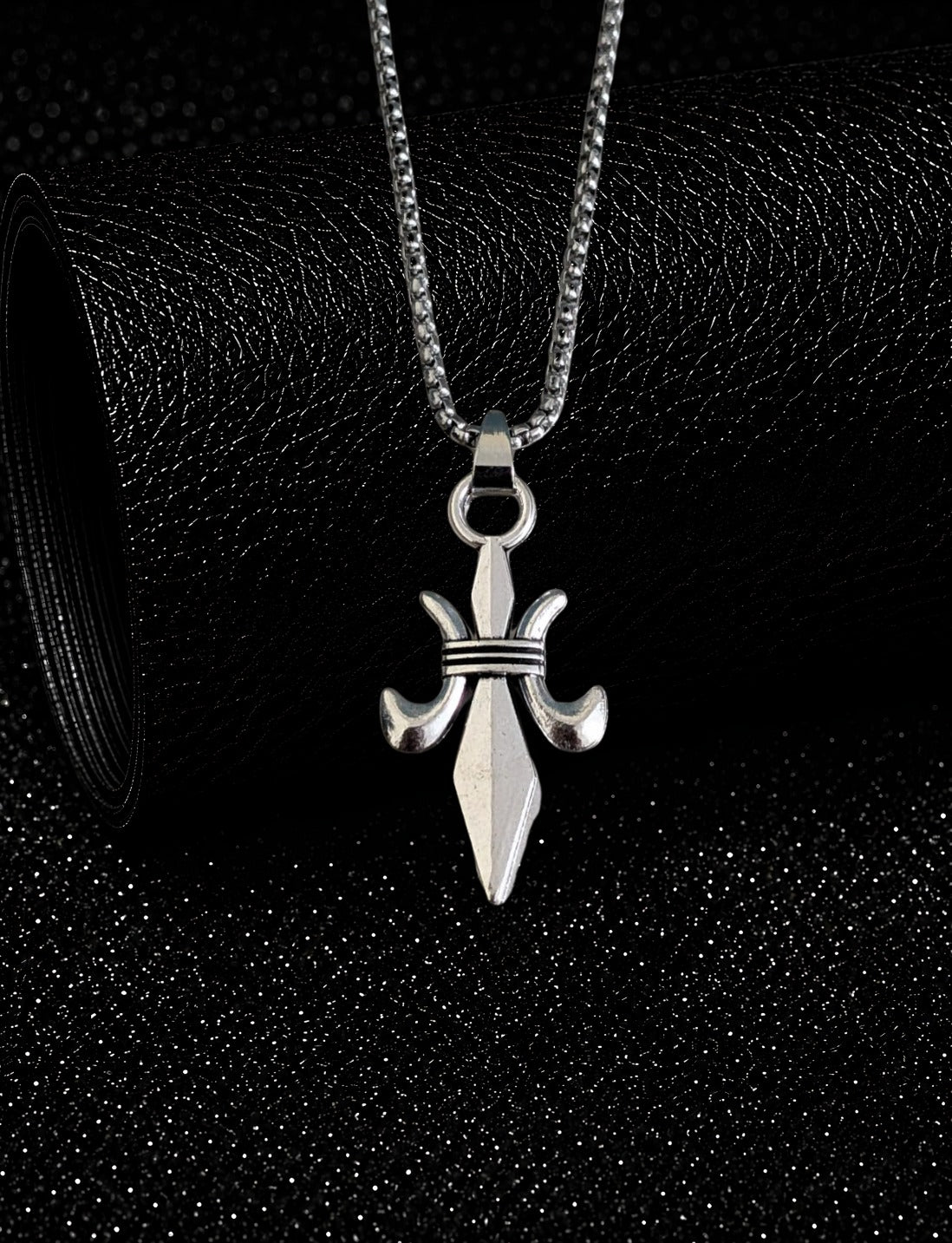 Fleur De Ris Pendant